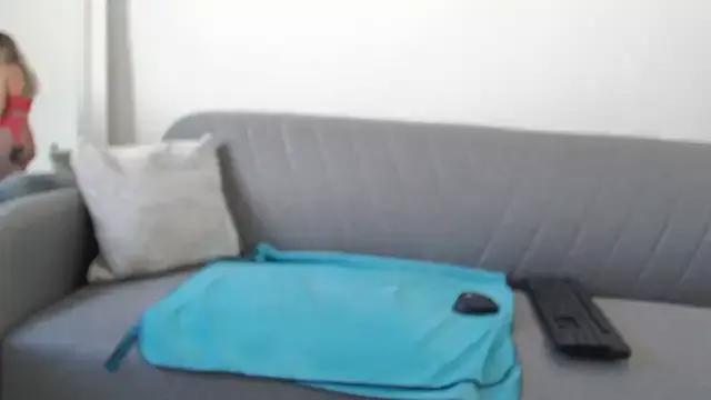 Freechat nicole_98 on StripChat