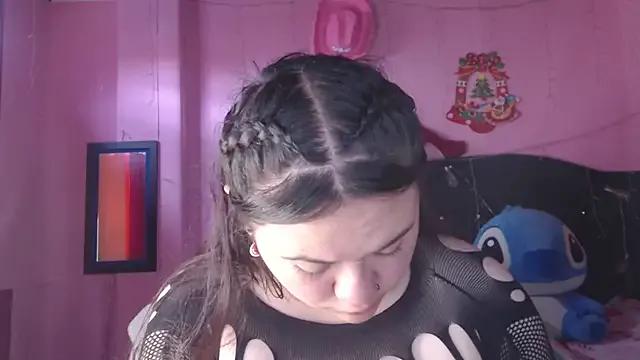 NikkiRous_ on StripChat 