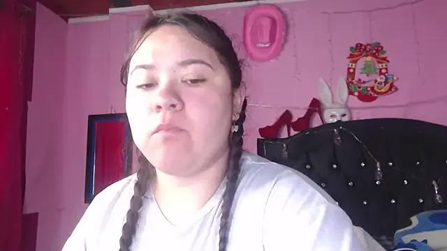 NikkiRous_ on StripChat 