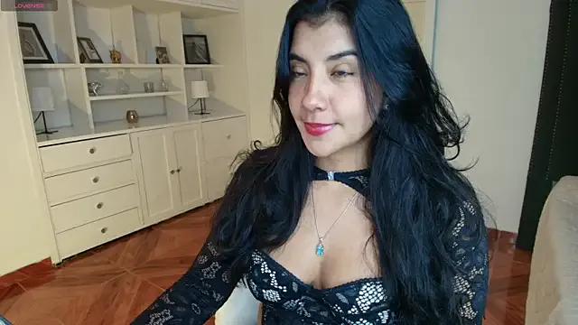 nina_moen on StripChat