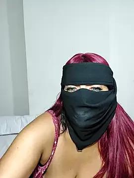 Nisreenn on StripChat