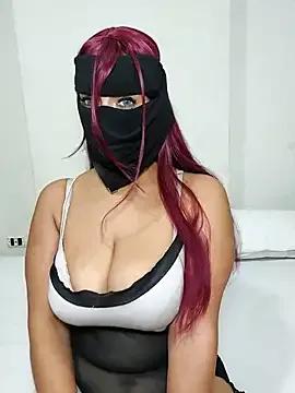 Nisreenn on StripChat