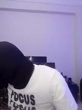 Nisreenn on StripChat