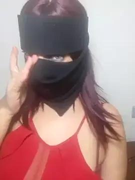 Nisreenn on StripChat