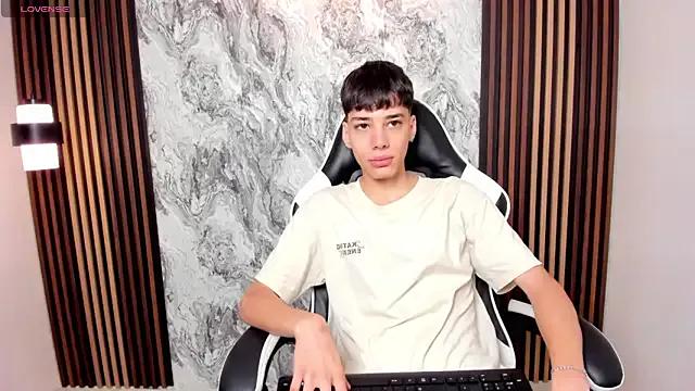 Freechat oblivion_deku on StripChat