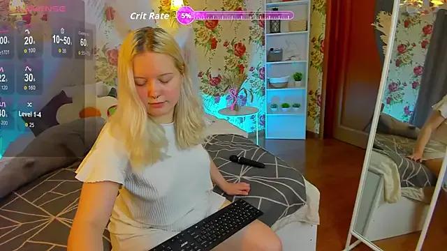 RoseThomas_ — playful kitty pose