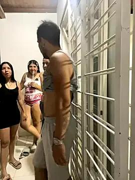 Freechat royalgirls_x on StripChat