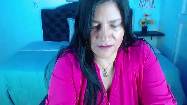 Freechat salomexlove_20 on StripChat