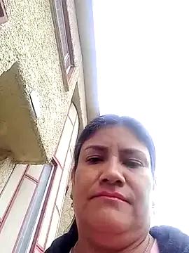 Freechat salomexlove_20 on StripChat