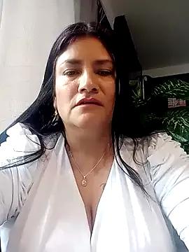 Freechat salomexlove_20 on StripChat