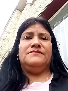 Freechat salomexlove_20 on StripChat