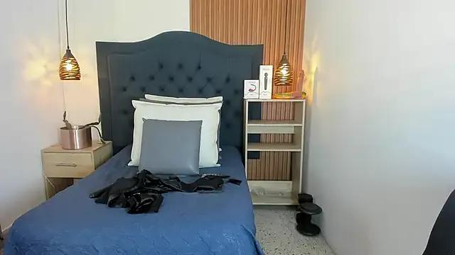 Freechat SARA_STONE17 on StripChat