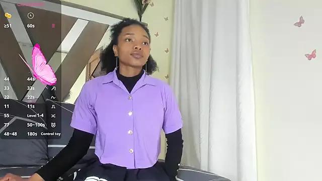 sara_williams01 on StripChat 