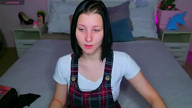 SarahStanley on StripChat 