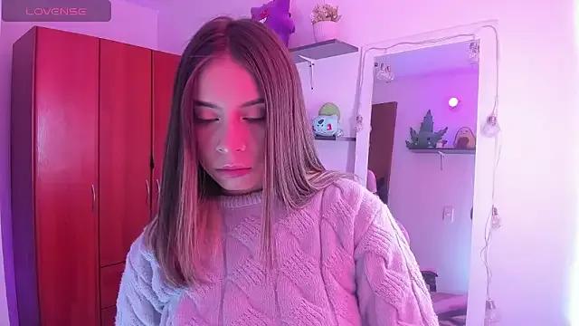 saralolo420 on StripChat 