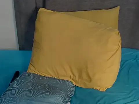 Freechat ScarlettNoire on StripChat