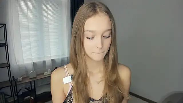 Freechat SerrenaAa on StripChat