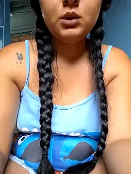 Freechat sexy-latin10 on StripChat
