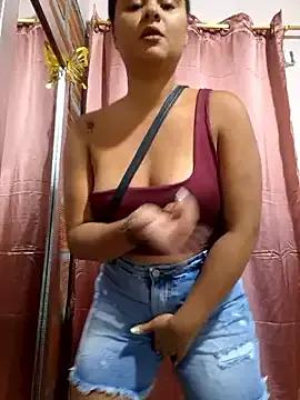Freechat sexy-latin10 on StripChat