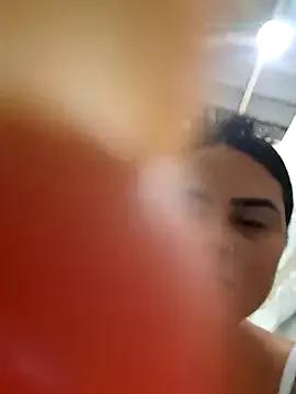 Freechat sexy-latin10 on StripChat