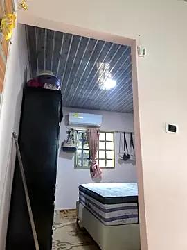 Freechat sexy-latin10 on StripChat