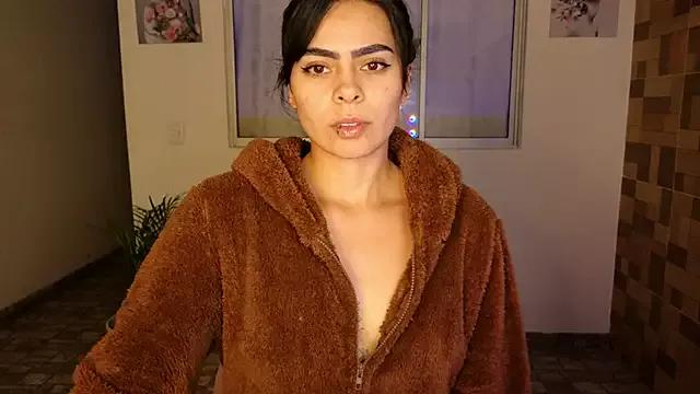 Freechat sexyladyy_ on StripChat