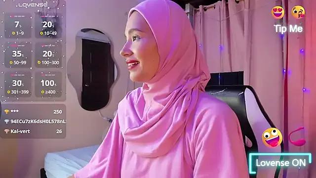 Freechat ShanaJamil on StripChat