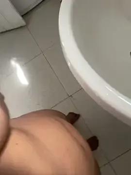 Slllll_Couple00 on StripChat 