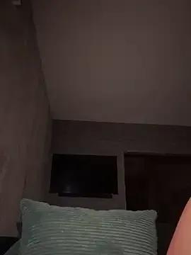 SoniaDeviis on StripChat