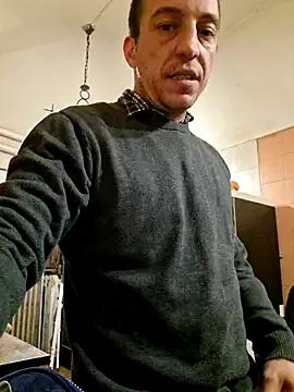 strangerwild — la vicina a casa mia