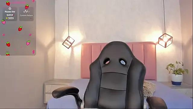 Freechat SUNNYCYRUS on StripChat