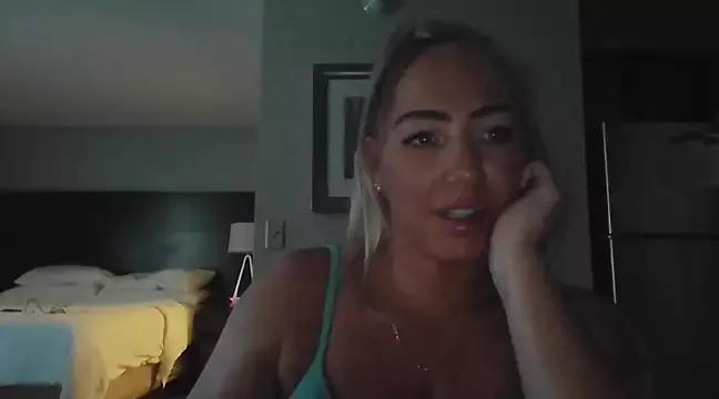 sunshinekisses on StripChat 