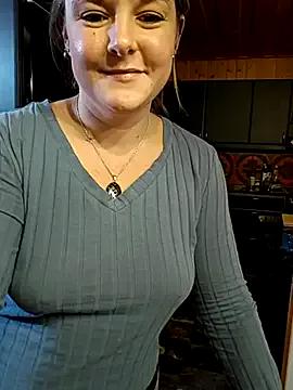 SwedishJennifer — Take tiddies out for the show