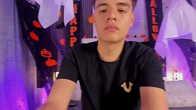 sweet_petter on StripChat 