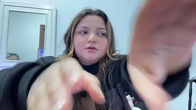 SweetFoxEyes_ on StripChat 