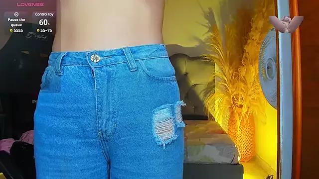 Freechat Tahiraa_ on StripChat