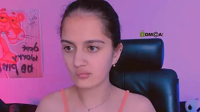 talia_seduce — show panties