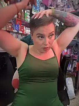 TamySweetness — showing breasts to strangers