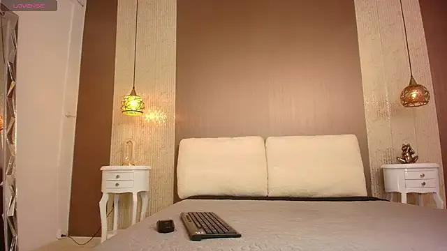 Tiifany_Baker on StripChat 