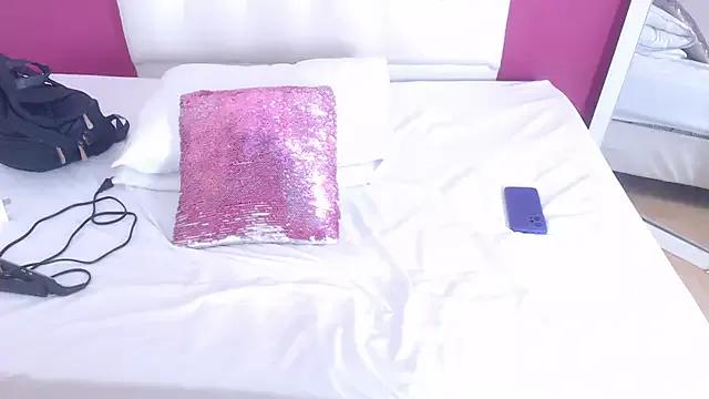 Freechat tinyy_whore18 on StripChat