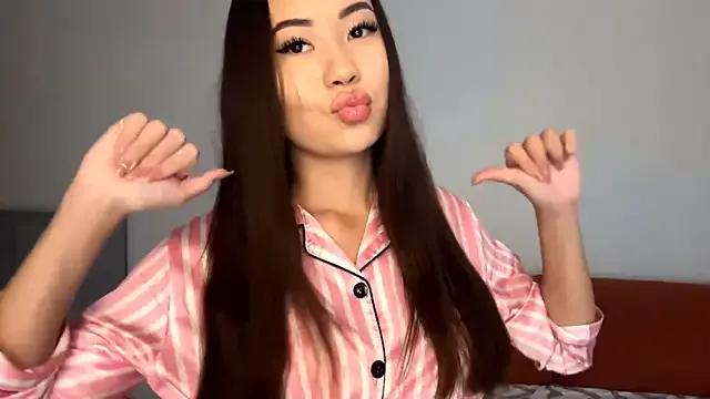 Ur_neighbor_Kira — take off my pants