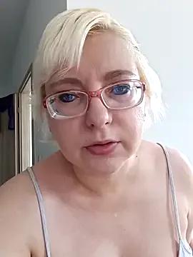 Freechat VikaKing on StripChat