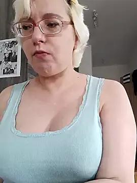 Freechat VikaKing on StripChat