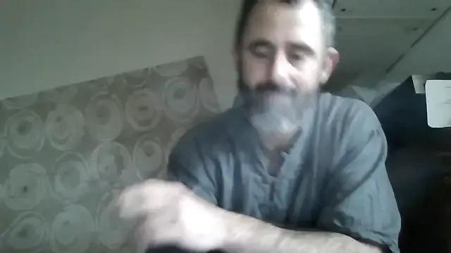 whatYwantMorrre — Play with a toy in front of you ;)