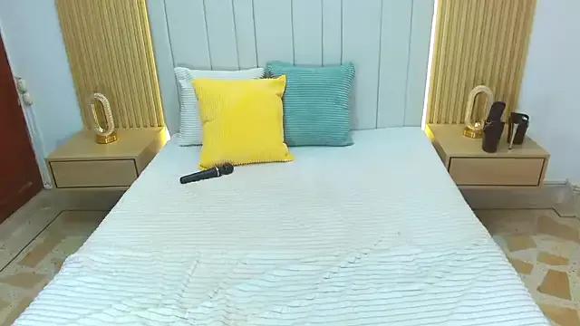 WildScarlet — CUM SHOW + SQUIRT SHOW