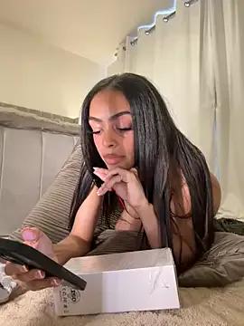 yasmingarcia — Ride dildo 