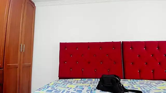 Freechat youlittle_perverts on StripChat