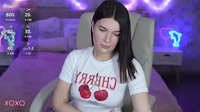 Freechat YourLolaBunny on StripChat