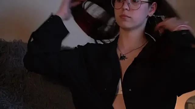 Freechat ywixos on StripChat